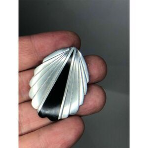 948 Sterling silver 925 Onyx southwest signed SC pin Brooch